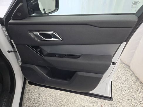 Used 2024 Land Rover Range Rover Velar S image 6
