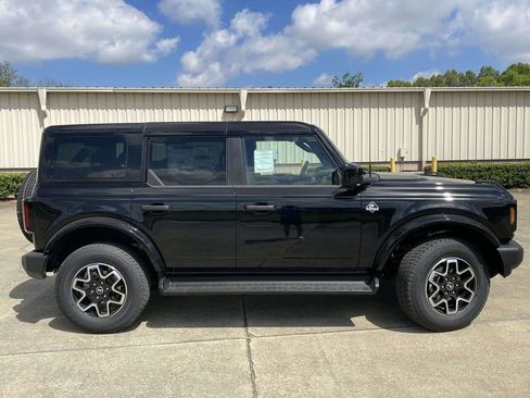 New 2026 Ford Bronco Outer Banks AWD/4WD image 2