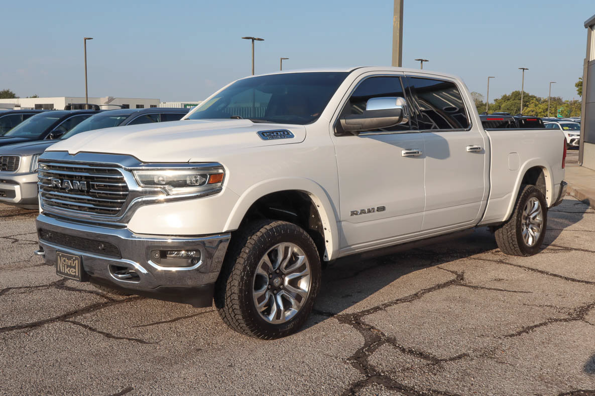 Used 2022 RAM 1500 Limited AWD/4WD image 3