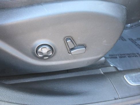 Used 2019 Jeep Cherokee High Altitude image 11