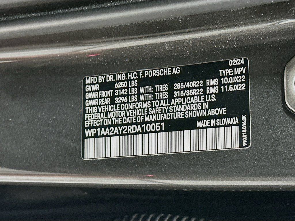 Certified 2024 Porsche Cayenne AWD/4WD image 35