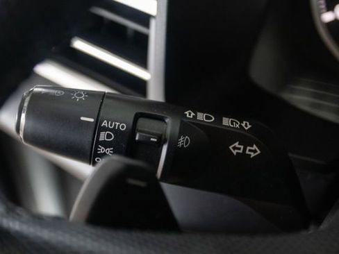 Used 2023 Mitsubishi Outlander SE image 15