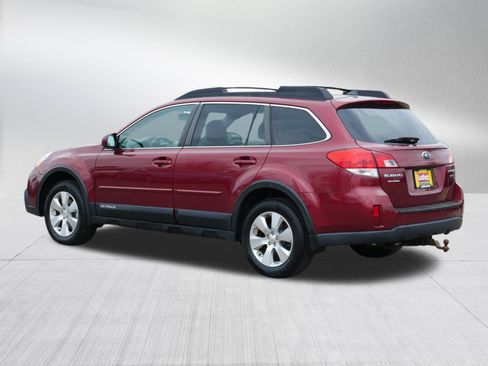Used 2013 Subaru Outback 3.6R Limited w/ Moonroof Pkg AWD/4WD image 5