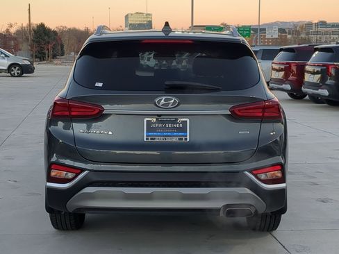 Used 2020 Hyundai Santa Fe SEL w/ Convenience Package image 4
