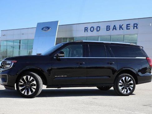 Certified 2025 Ford Expedition Max Platinum w/ Driver's Package image 3