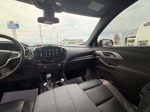 Used 2023 Chevrolet Traverse LT w/ Midnight/Sport Edition AWD/4WD image 16