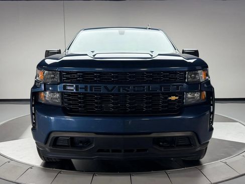 Used 2022 Chevrolet Silverado 1500 Custom AWD/4WD image 3