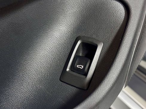 Used 2023 BMW i4 eDrive35 w/ Premium Package RWD image 15