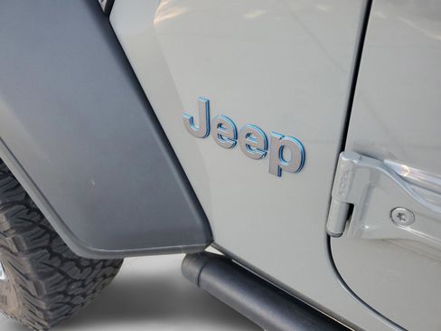 Used 2022 Jeep Wrangler Unlimited Rubicon 4xe w/ Steel Bumper Group image 30