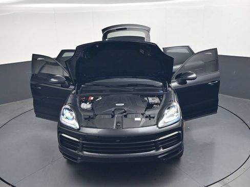 Used 2019 Porsche Cayenne AWD/4WD image 54