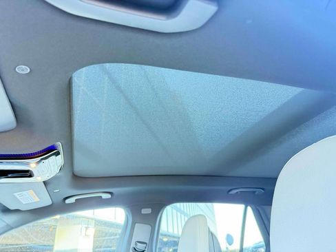 New 2026 Mercedes-Benz GLC 300 image 9