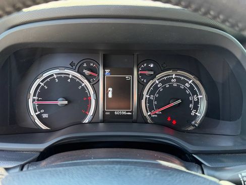 Used 2020 Toyota 4Runner TRD Off-Road Premium AWD/4WD image 17