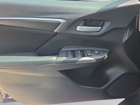 Used 2019 Honda Fit LX image 34