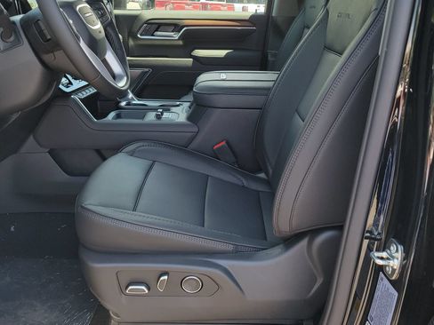 New 2026 GMC Sierra 3500 Denali w/ Denali Reserve Package AWD/4WD image 6