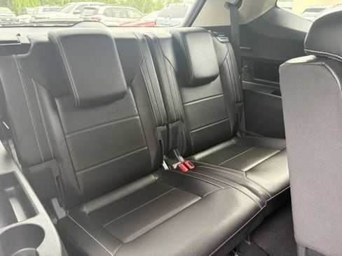 Used 2023 Volkswagen Atlas SE AWD/4WD image 25
