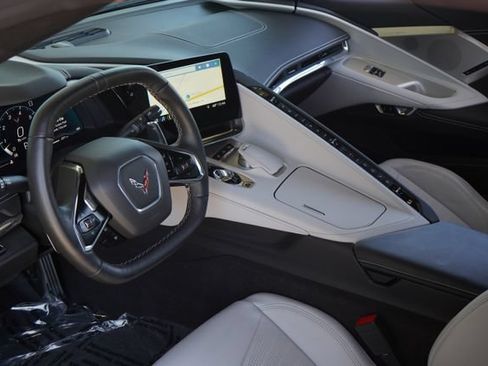 Used 2020 Chevrolet Corvette Stingray Preferred Cpe w/ 2LT Preferred Equipment Group RWD image 2