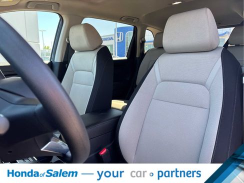 Used 2025 Honda CR-V EX image 11