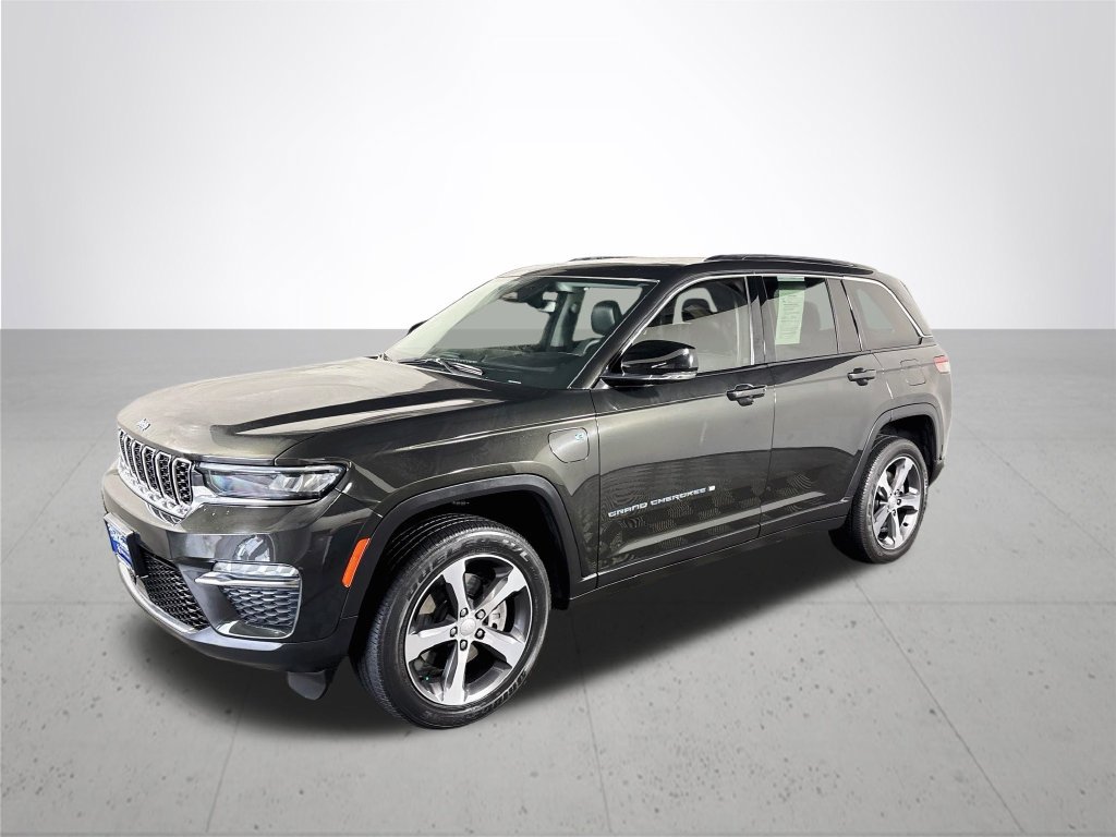 Used 2023 Jeep Grand Cherokee 4WD 4xe image 2