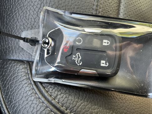 Used 2023 GMC Sierra 2500 Denali w/ Denali Ultimate Package image 36