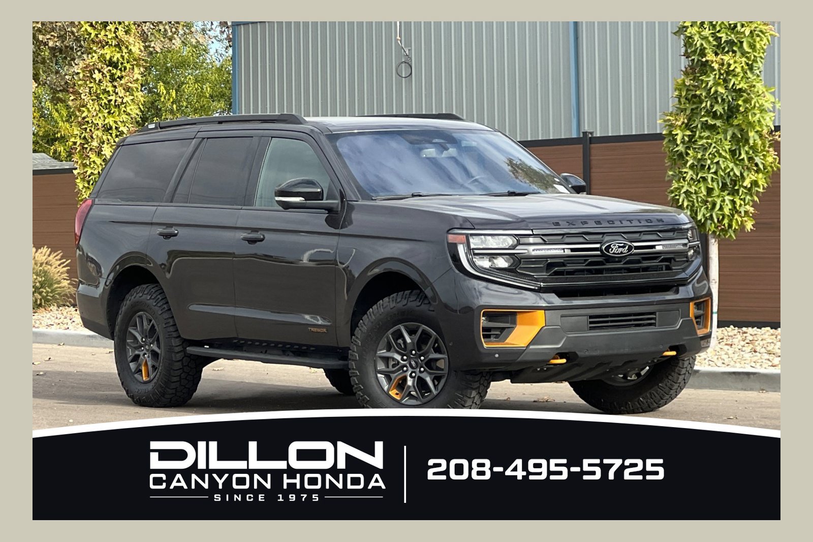 Used 2025 Ford Expedition Tremor AWD/4WD image 1