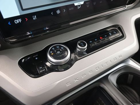 Used 2025 Ford Expedition Max Active AWD/4WD image 18