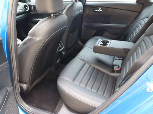 Used 2022 Kia Forte GT-Line w/ GT-Line Premium Package FWD image 6
