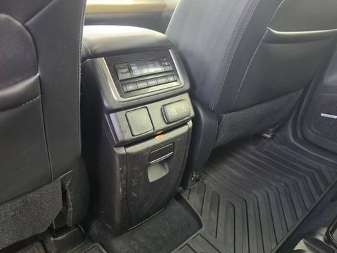 Used 2021 Subaru Ascent Limited w/ Technology Package AWD/4WD image 36
