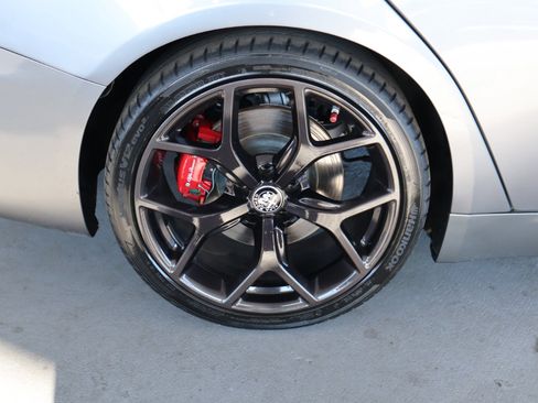 Used 2020 Alfa Romeo Giulia w/ Nero Edizione image 5