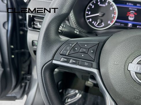 Used 2025 Nissan Sentra SV FWD image 16