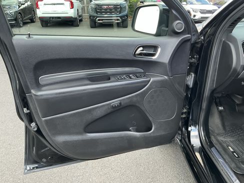 Used 2019 Dodge Durango R/T w/ Technology Group AWD/4WD image 13