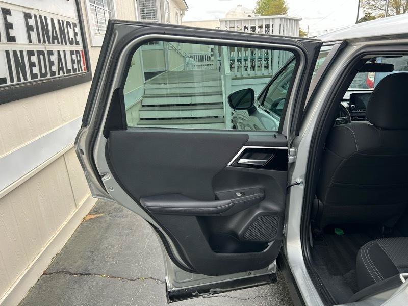 Used 2023 Mitsubishi Outlander ES FWD image 26