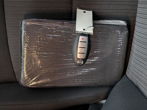 Used 2023 Nissan Sentra SV image 11