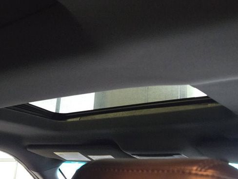 Used 2014 Ford Explorer XLT w/ Equipment Group 202A image 11