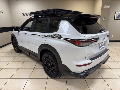 New 2026 Mitsubishi Outlander Trail Edition image 4