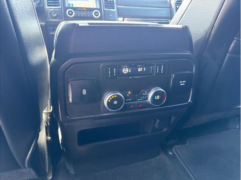 Used 2018 Ford Expedition Limited w/ Equipment Group 301A AWD/4WD image 13
