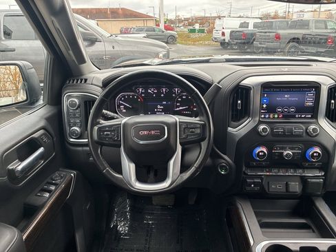 Used 2021 GMC Sierra 1500 Elevation w/ Preferred Package image 3