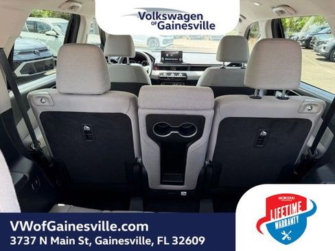 Used 2023 Honda Pilot LX image 8