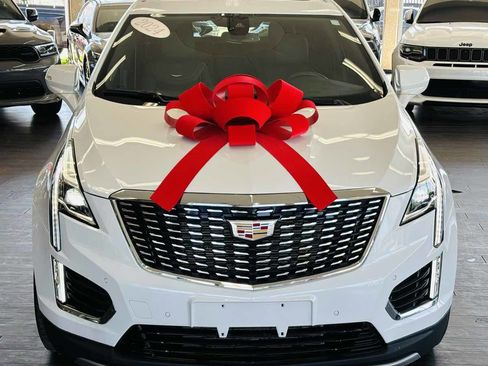 Used 2024 Cadillac XT5 Premium Luxury w/ LPO, Floor Liner Package AWD/4WD image 2