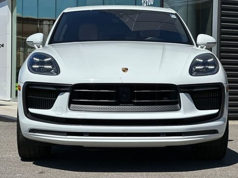 Certified 2023 Porsche Macan S image 11