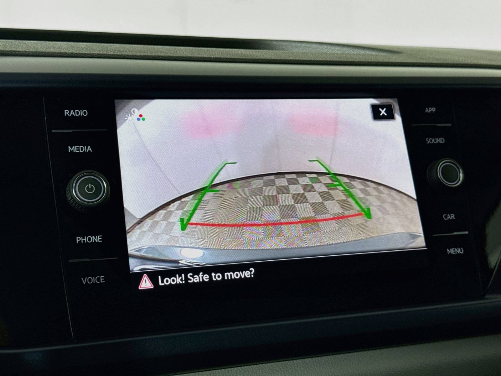 Certified 2023 Volkswagen Taos SE FWD image 17