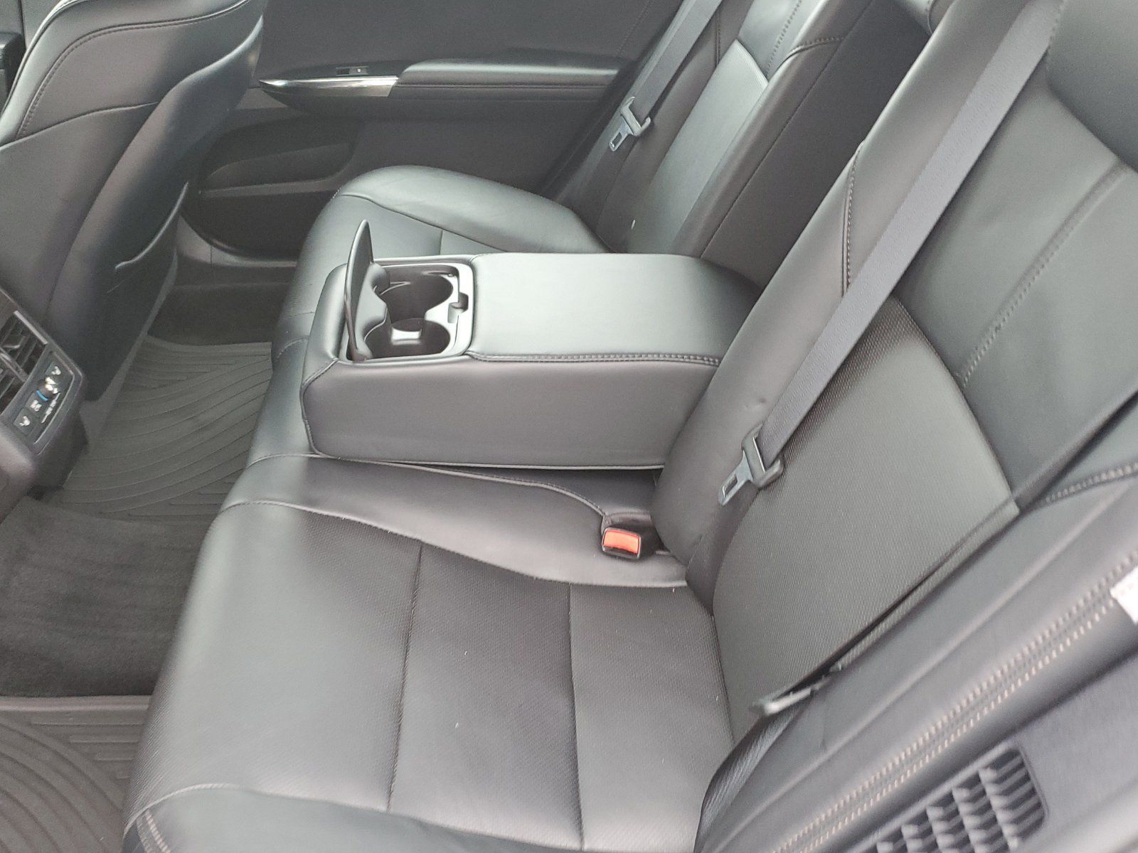 Used 2016 Toyota Avalon Limited w/ Protection Package FWD image 13