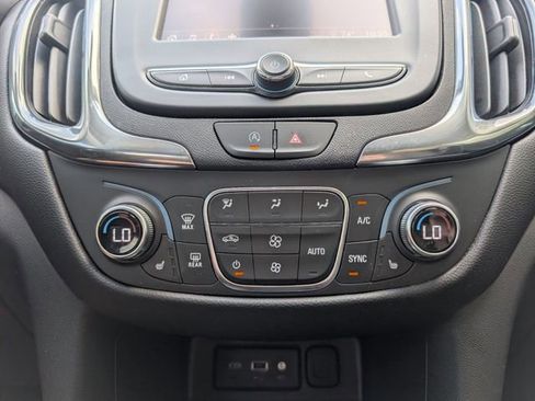 Used 2023 Chevrolet Equinox LT image 17