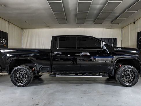 Used 2022 Chevrolet Silverado 3500 High Country w/ Z71 Off-Road Package image 6