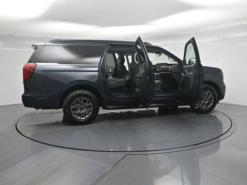 Certified 2025 Ford Expedition Max Active AWD/4WD image 5