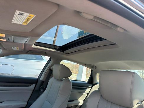 Used 2018 Honda Accord EX-L image 19
