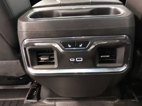Used 2025 GMC Sierra 3500 Denali w/ Technology Package AWD/4WD image 33