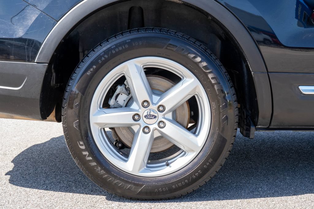 Used 2018 Ford Explorer XLT w/ Equipment Group 201A FWD image 34