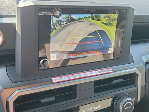 New 2026 Toyota 4Runner SR5 AWD/4WD image 15
