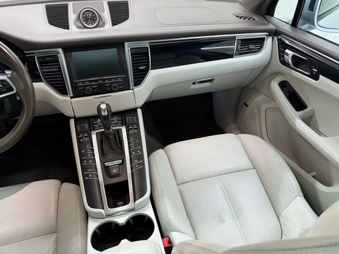 Used 2016 Porsche Macan S image 31