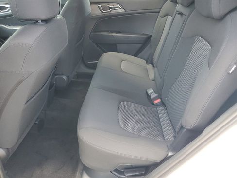 New 2025 Kia Sportage LX image 20
